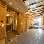 Crown Pyramids View Hotel