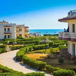 Yara Queen Resort