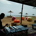 Yara Queen Resort