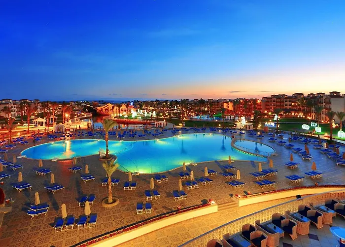 Pickalbatros Dana Beach Resort - Aqua Park