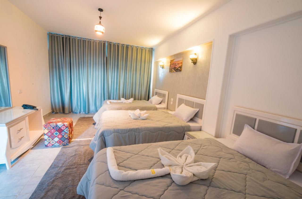 Hotel Golden Heights Aqua Park 3*