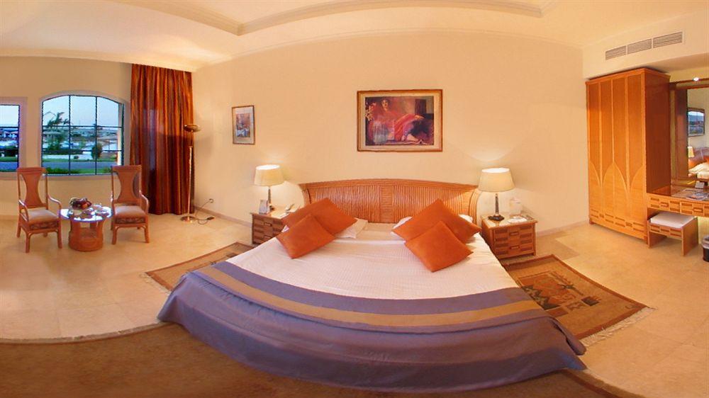 Resort Jolie Royal Peninsula &