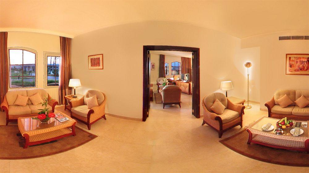 Jolie Royal Peninsula & Resort