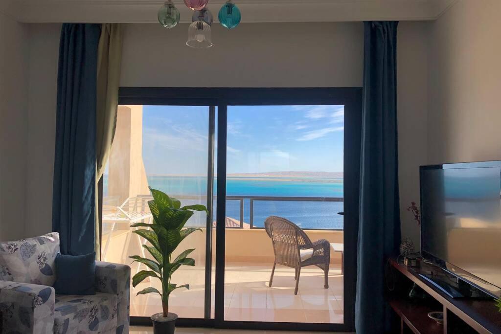 Full With Panoramic View Of Apartment