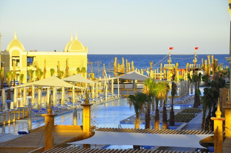 Titanic Royal-families And Couples Only Hurgada