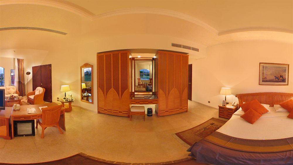 Jolie Royal Peninsula & Resort 5*