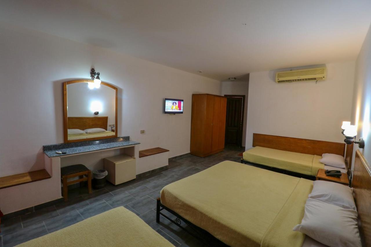 Hotel Panda 3*