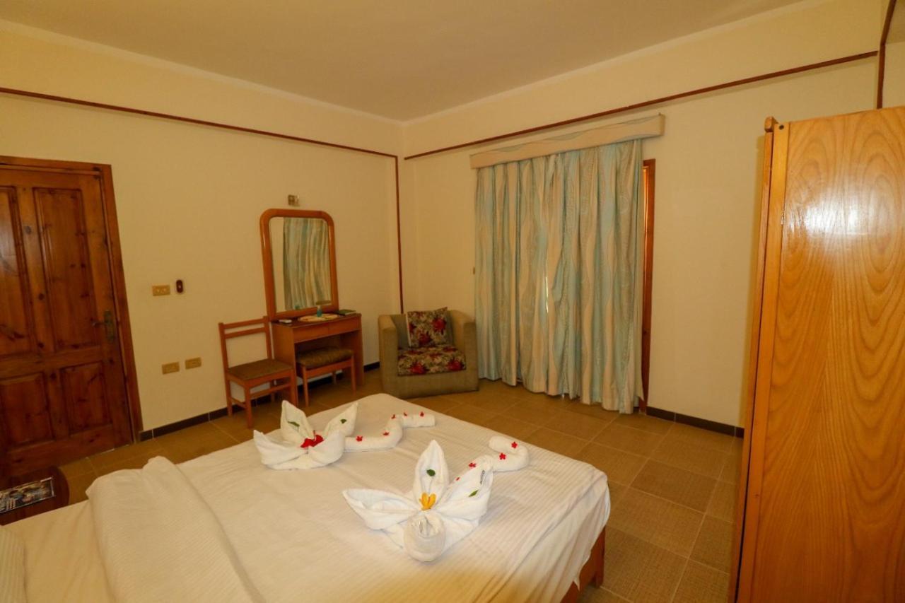 Acacia Resort