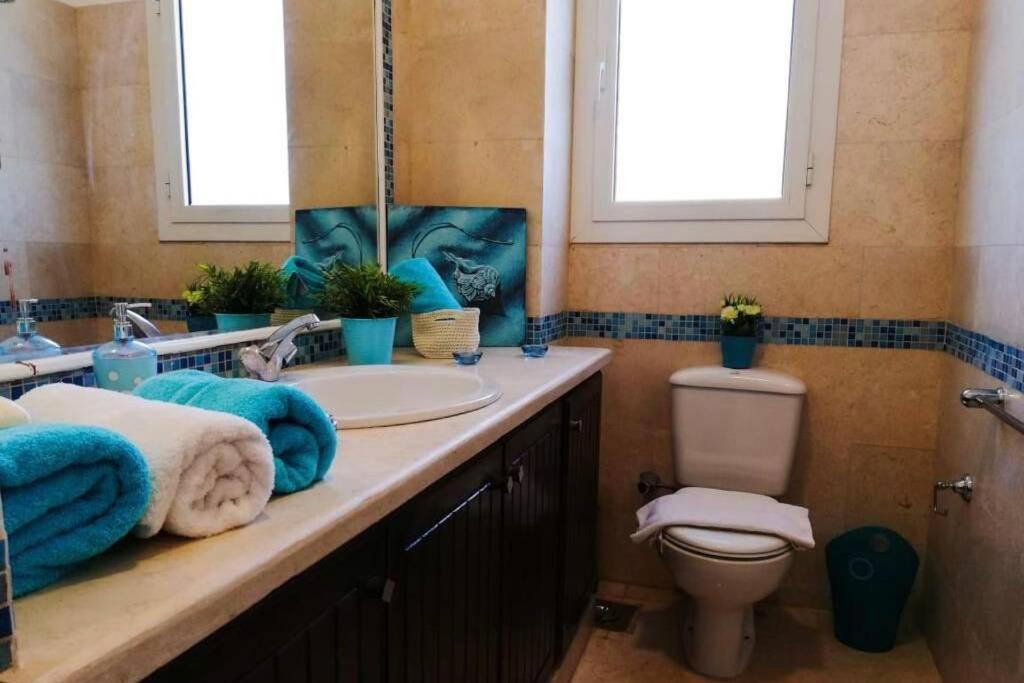 Vilă Luxury 4 Bedroom With A Heated Pool