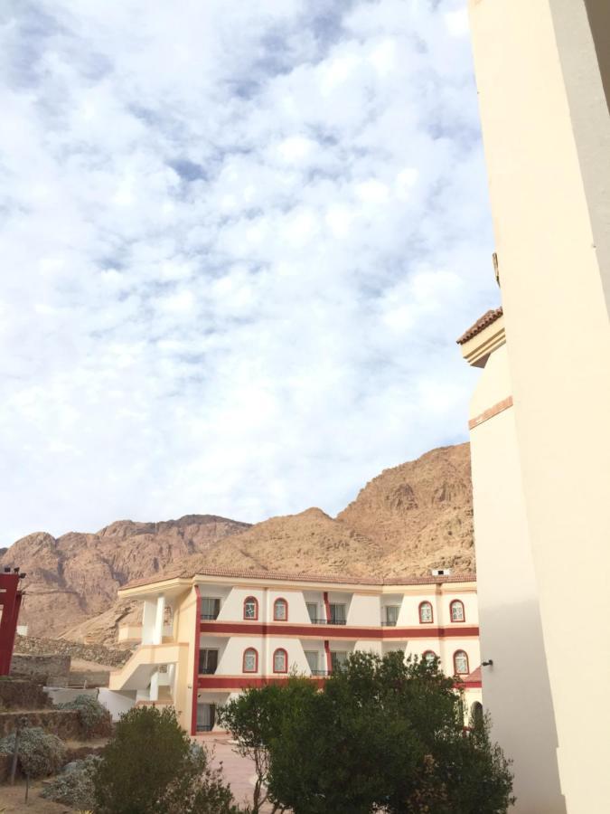 Holy Valley Hotel 2*