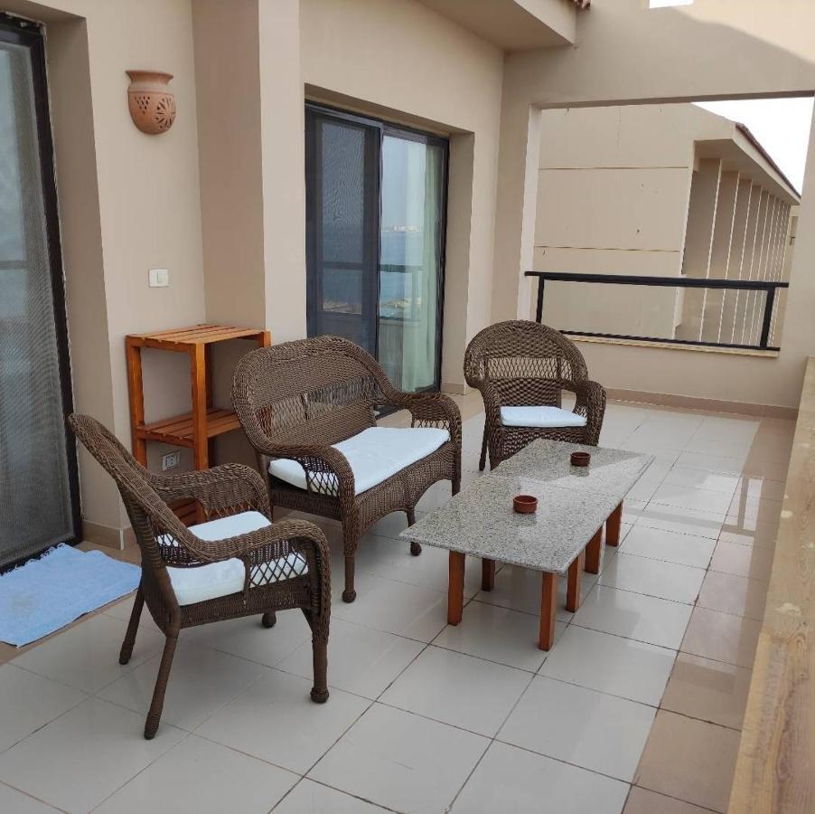 Full With Panoramic View Of Apartment
