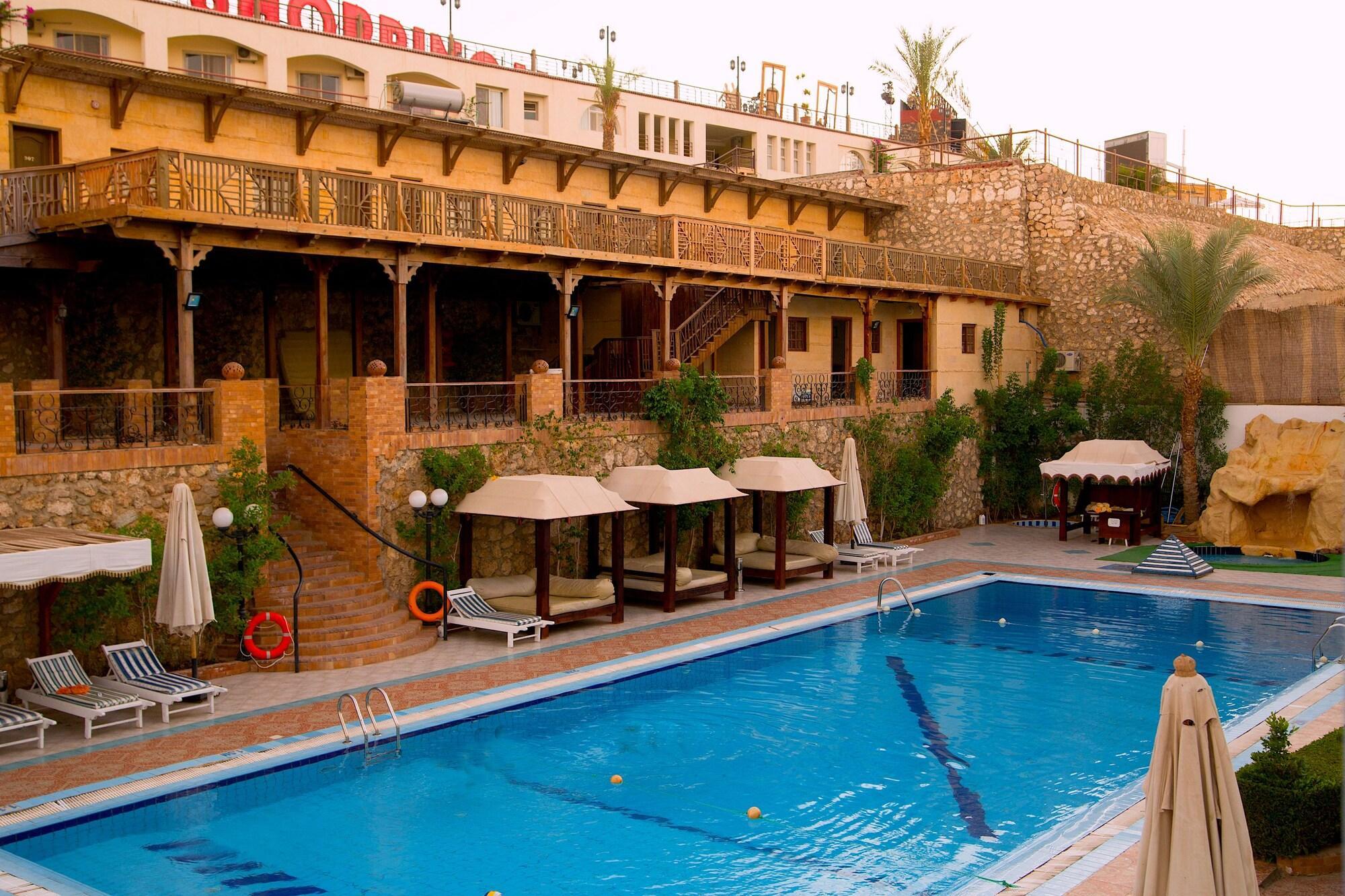 Naama Blue 3*