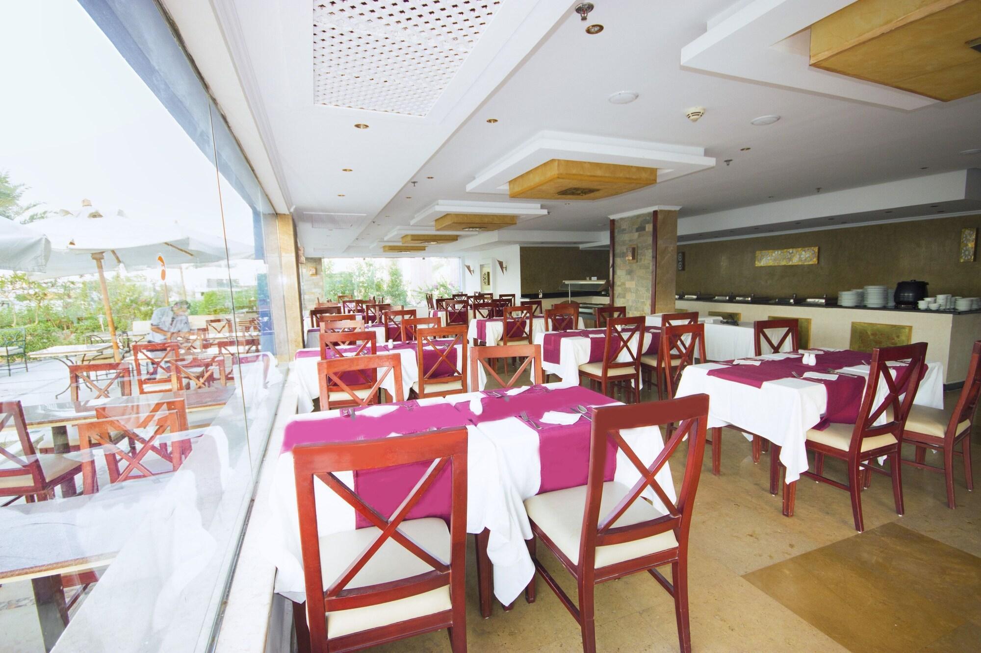 Naama Blue 3*