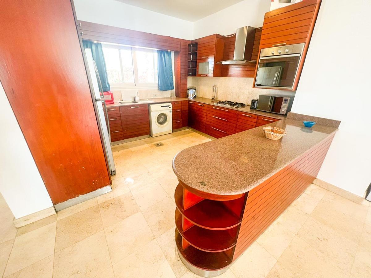 Vilă Luxury 4 Bedroom With A Heated Pool