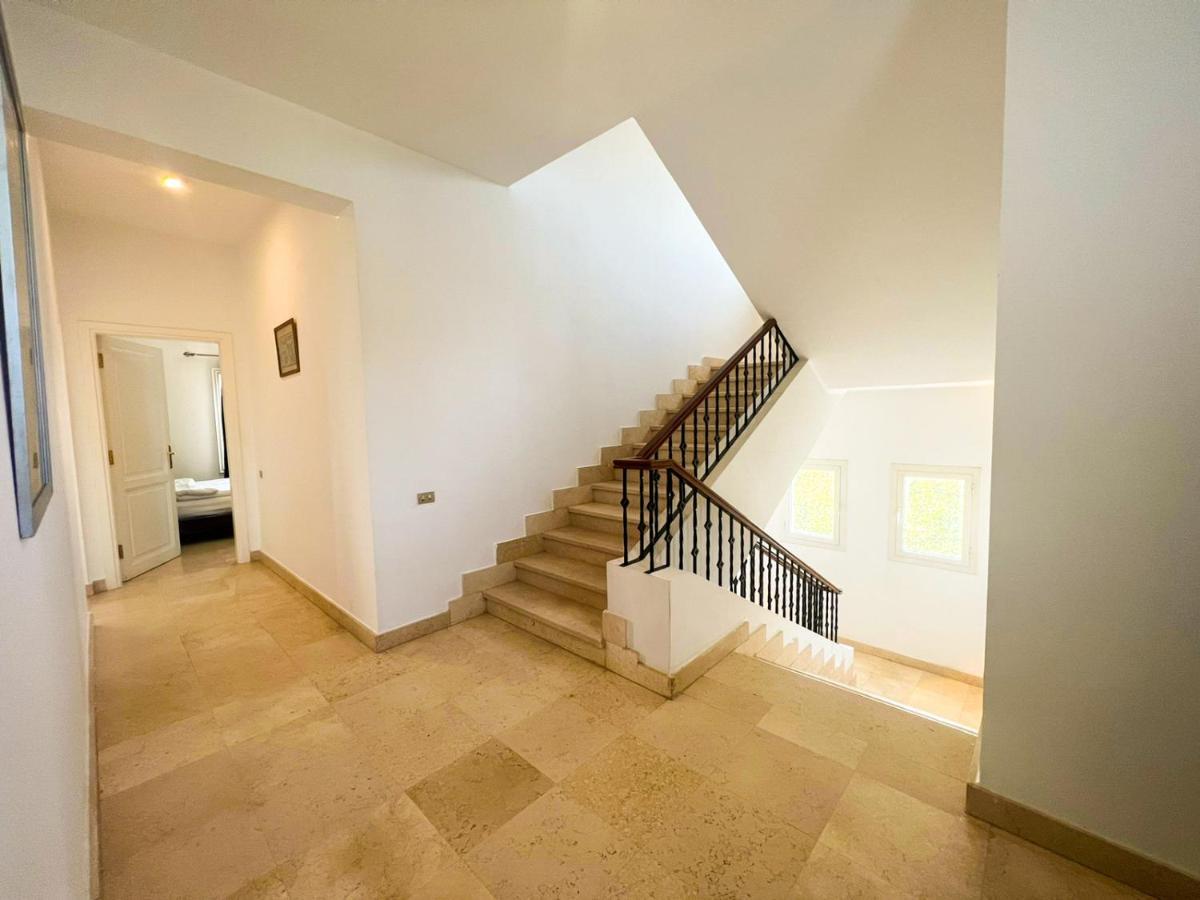 Luxury 4 Bedroom With A Heated Pool Vilă *