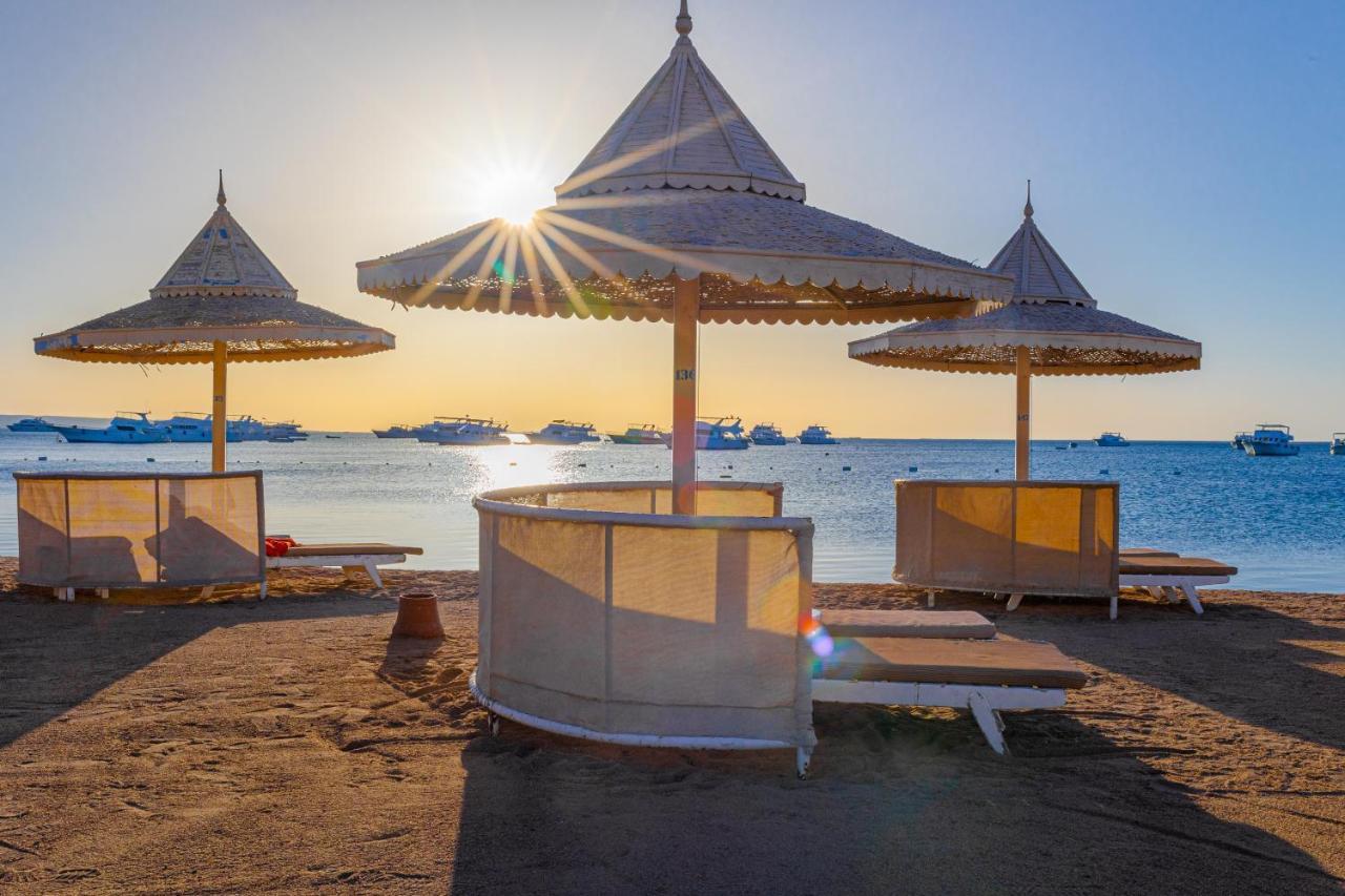 Grand Palace - Couples Only 18 Years (adults Only) Resort