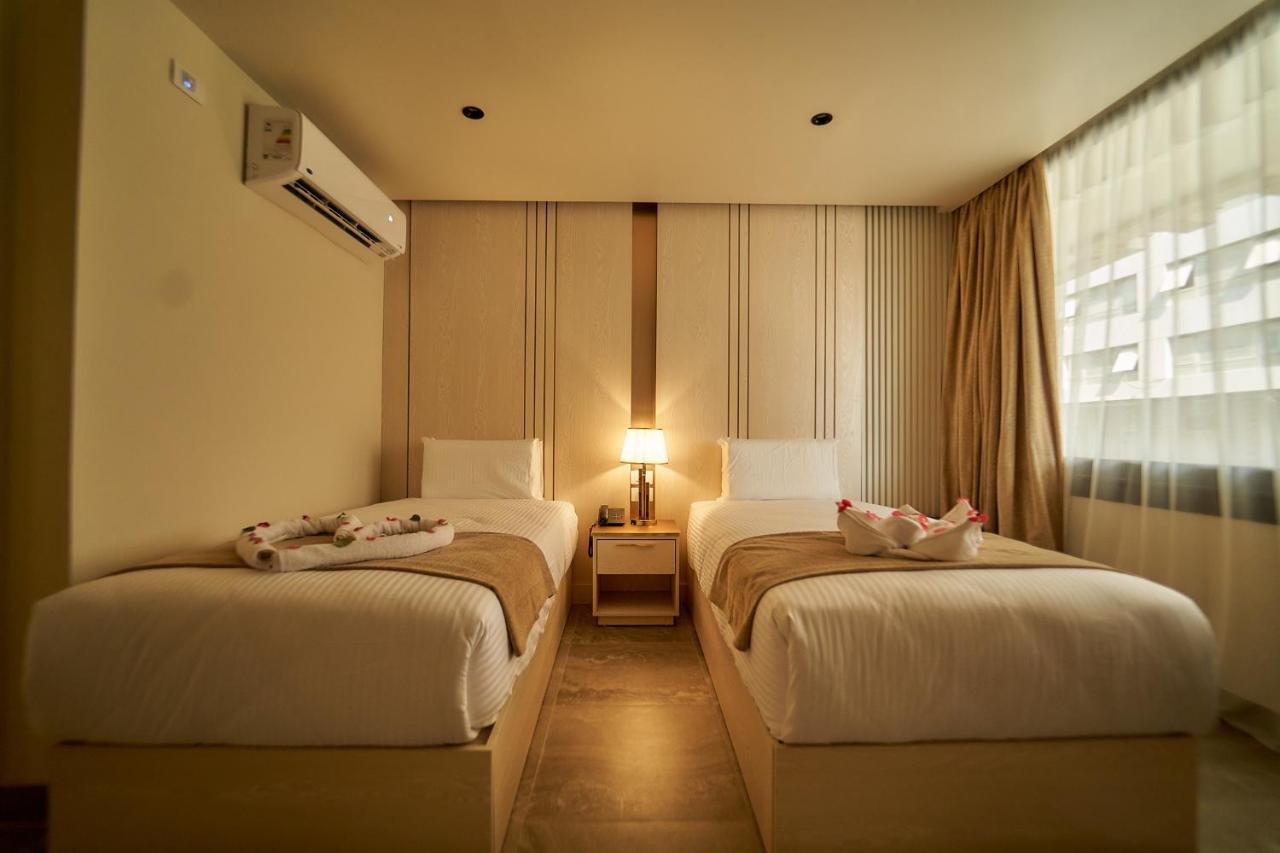 Hotel Gold's Pyramids 3*