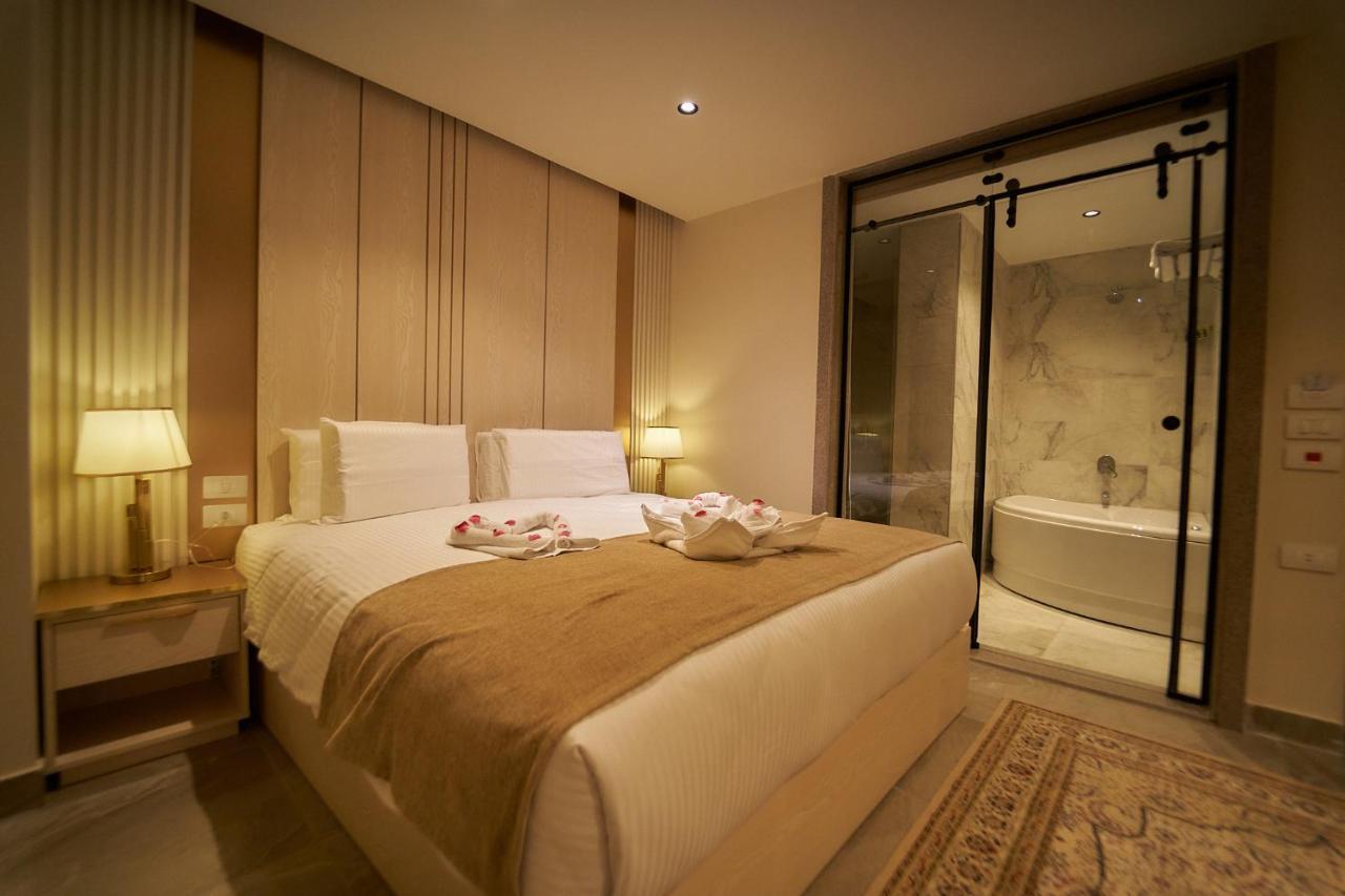 Hotel Gold's Pyramids 3*