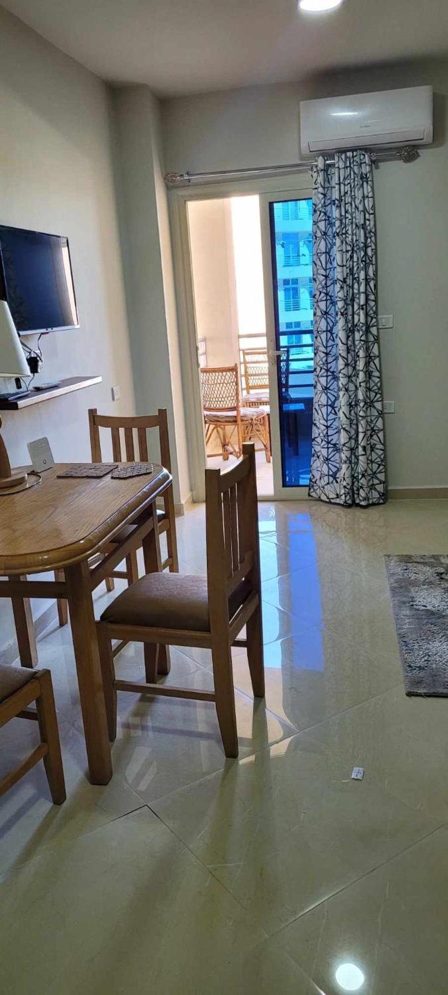 Perfect For Couples, Sunny & Seaview & Free Wi-fi