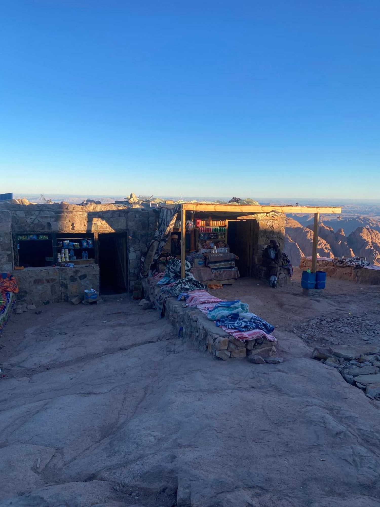 Saint Catherine Mountain, Peak Church Camp Camping Saint Catherine