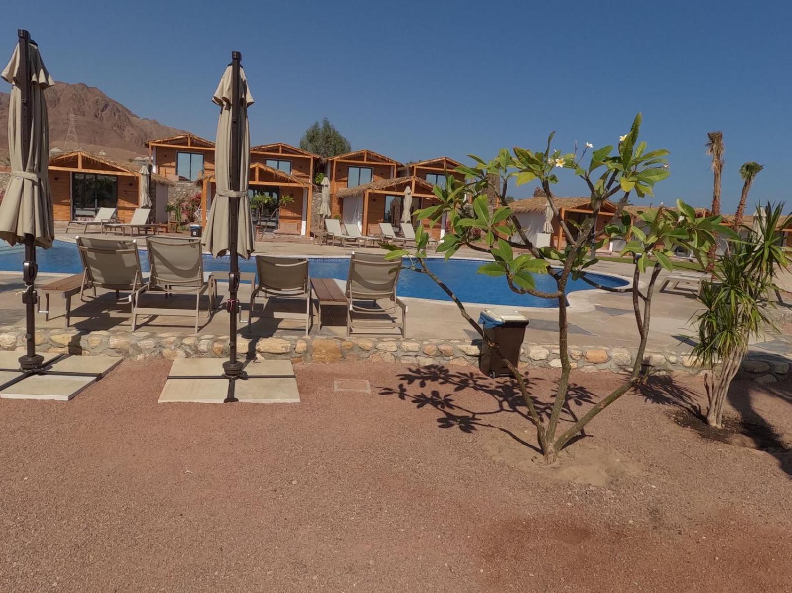 Hotel Ananda Camp