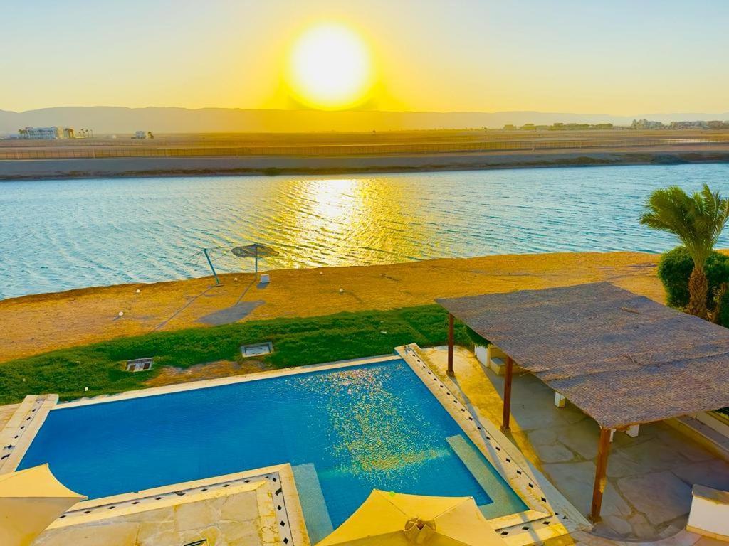Vilă Luxury 4 Bedroom With A Heated Pool *