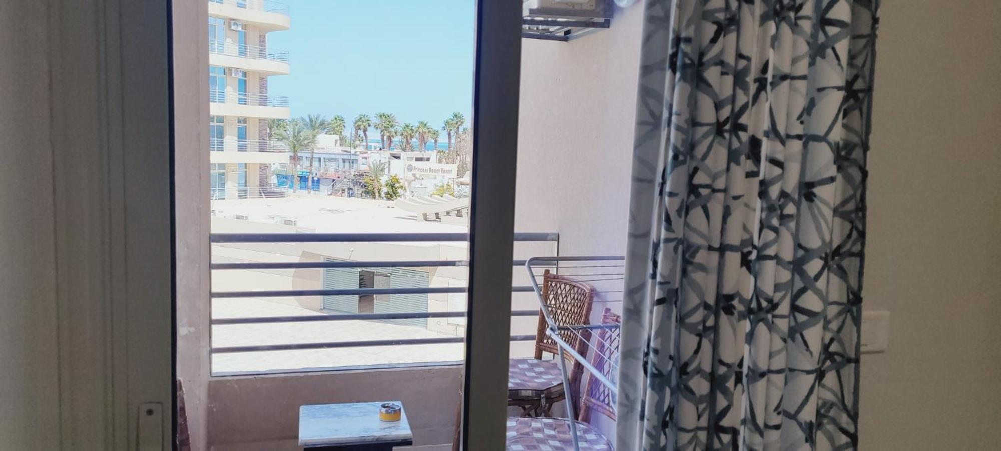 With Seaview, Amazing For Couples, Sunny & Seaview & Free Wi-fi * Hurghada