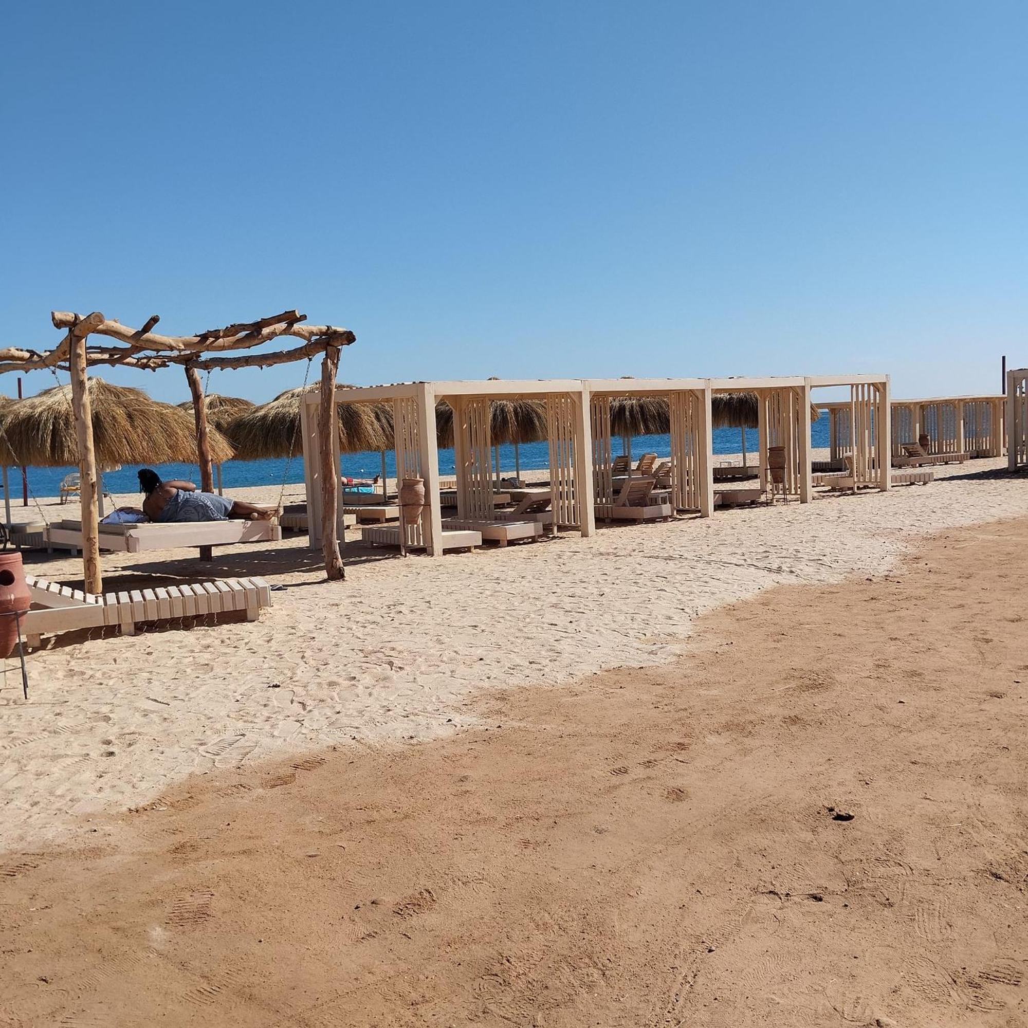 With Seaview, Amazing For Couples, Sunny & Seaview & Free Wi-fi Apartment Hurghada