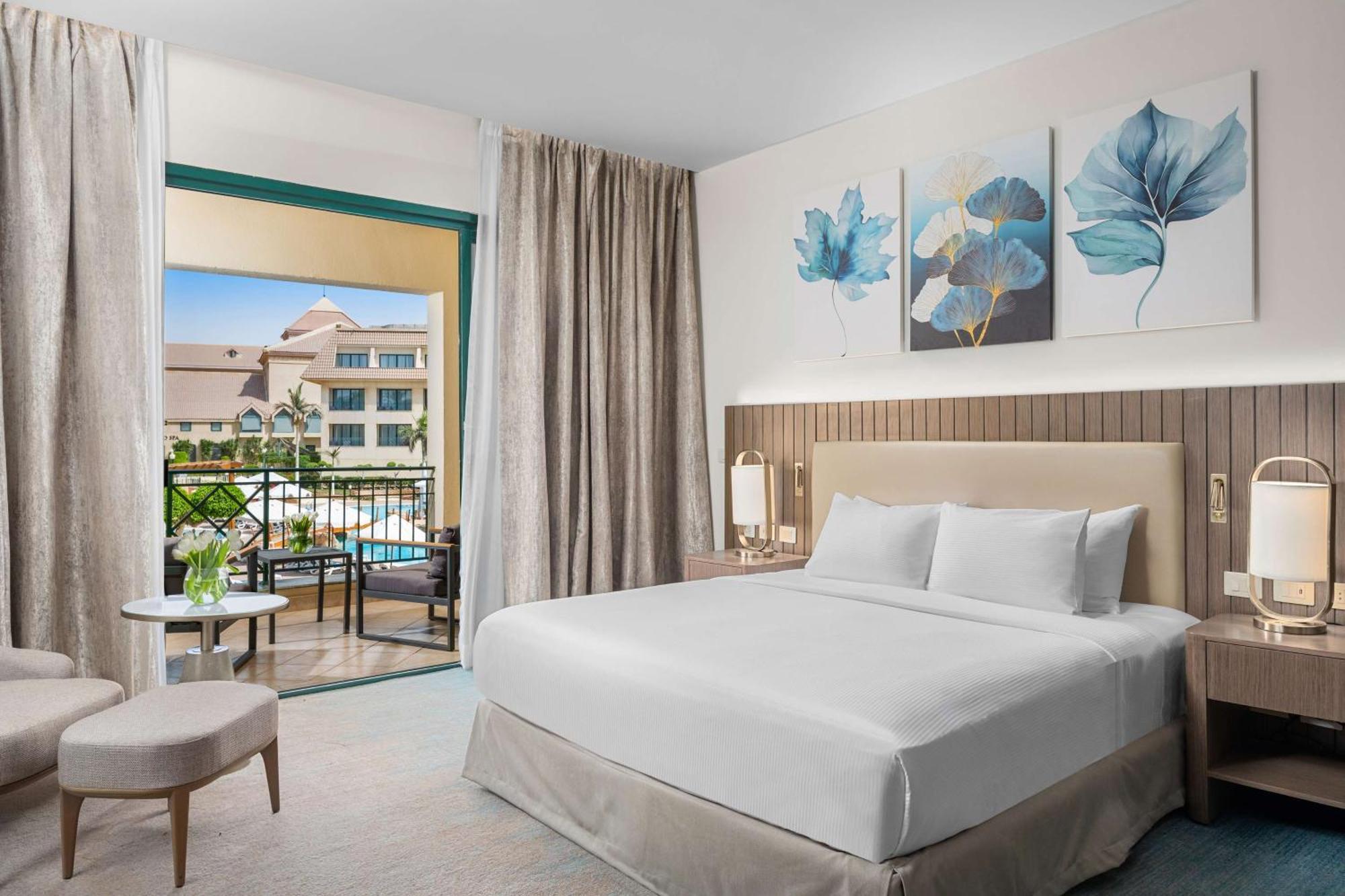 Hilton Pyramids Golf 5*