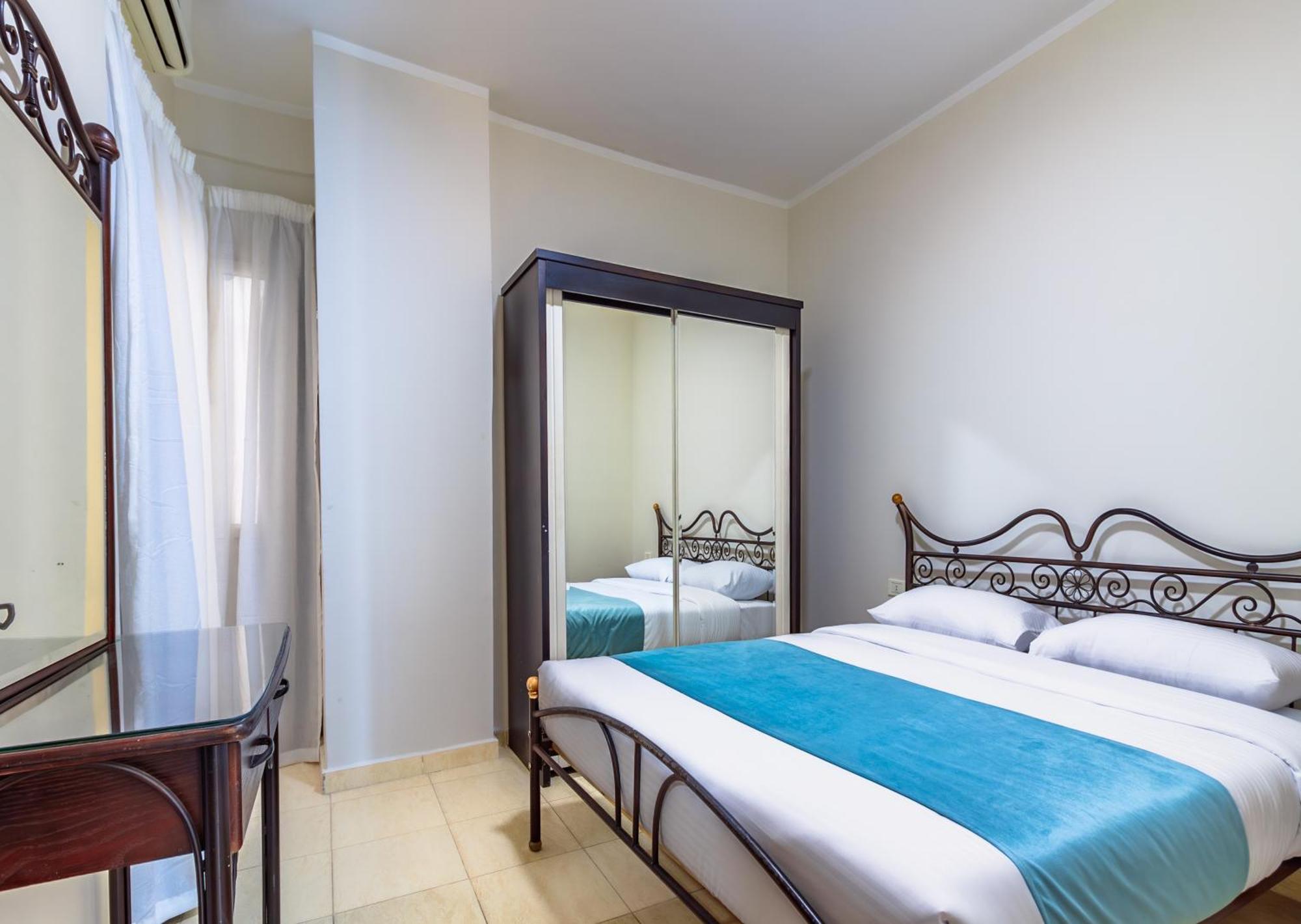 Aparthotel Delmar *