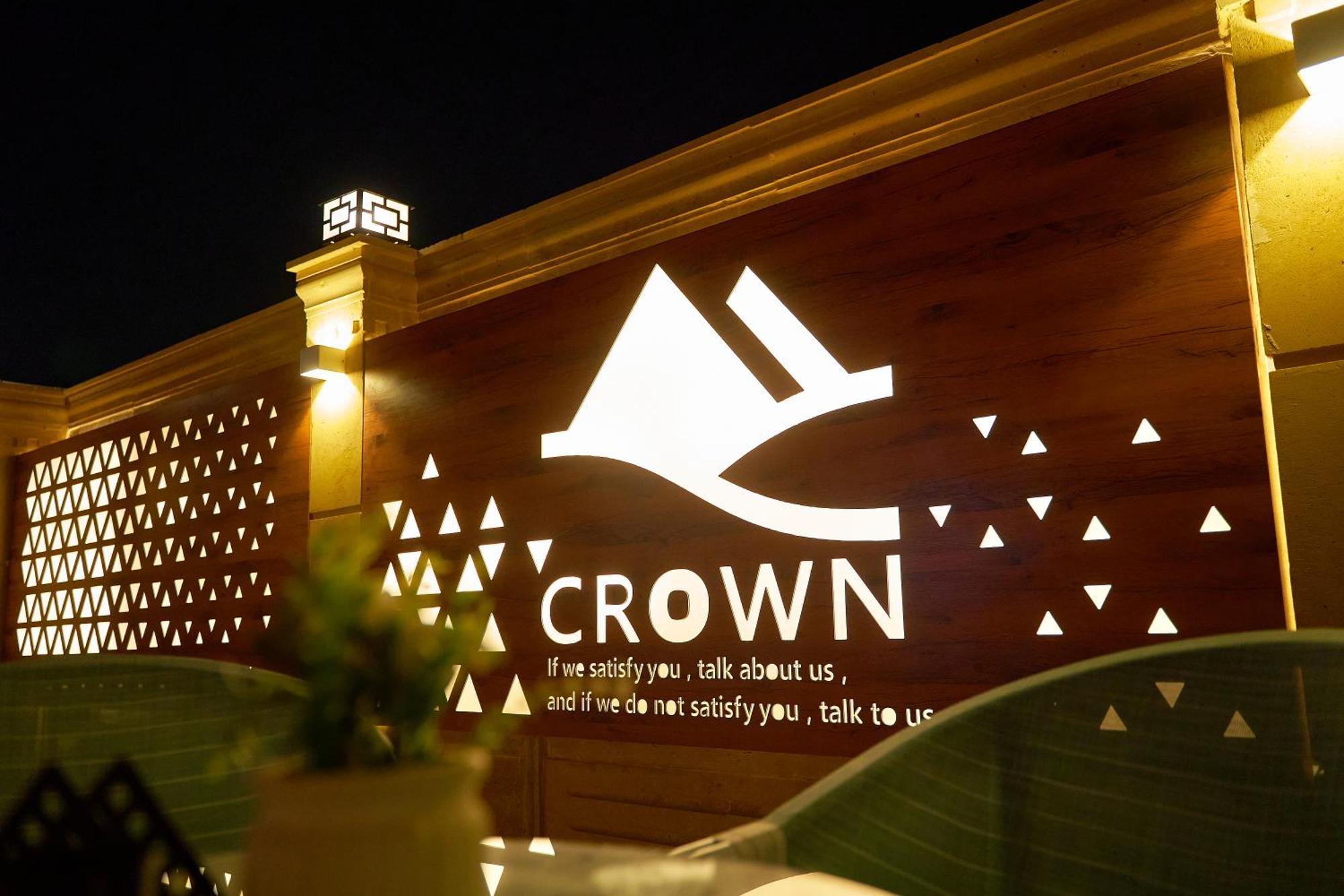 Crown Pyramids View Hotel