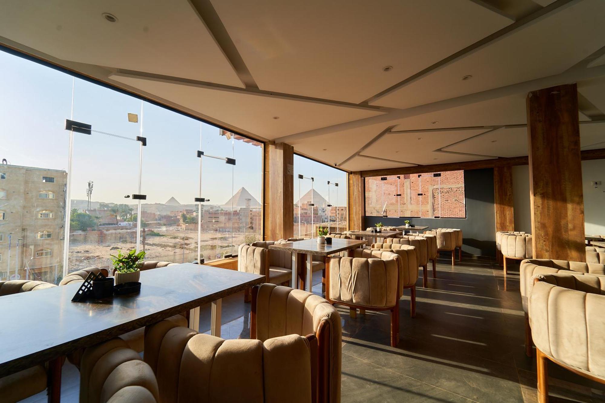 Crown Pyramids View Hotel Giza
