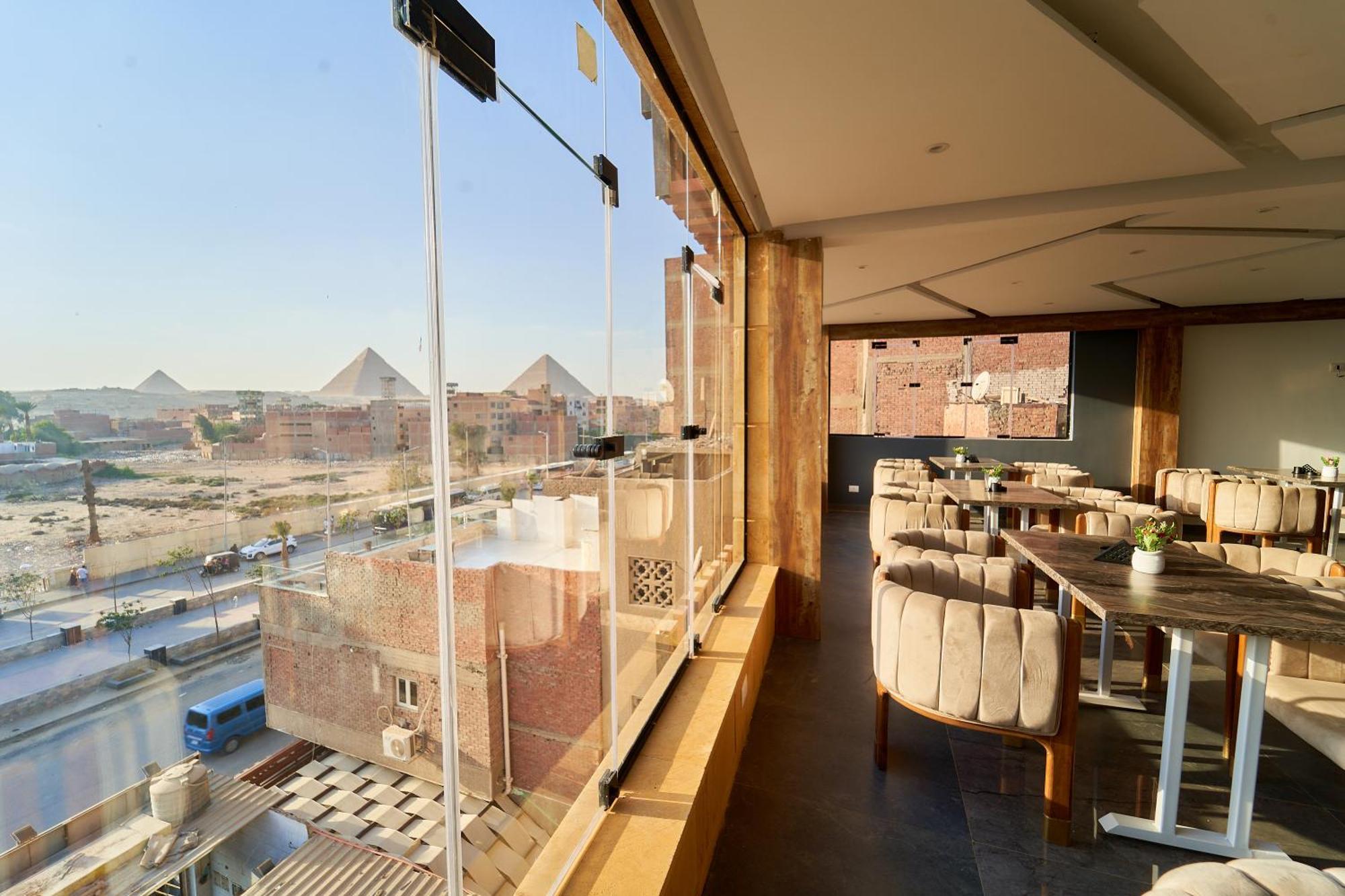 Crown Pyramids View 3* Giza