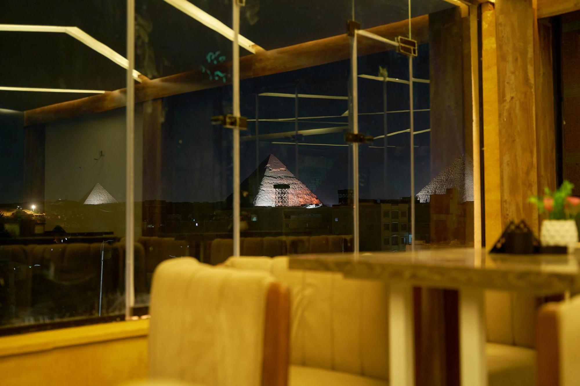 Crown Pyramids View 3*