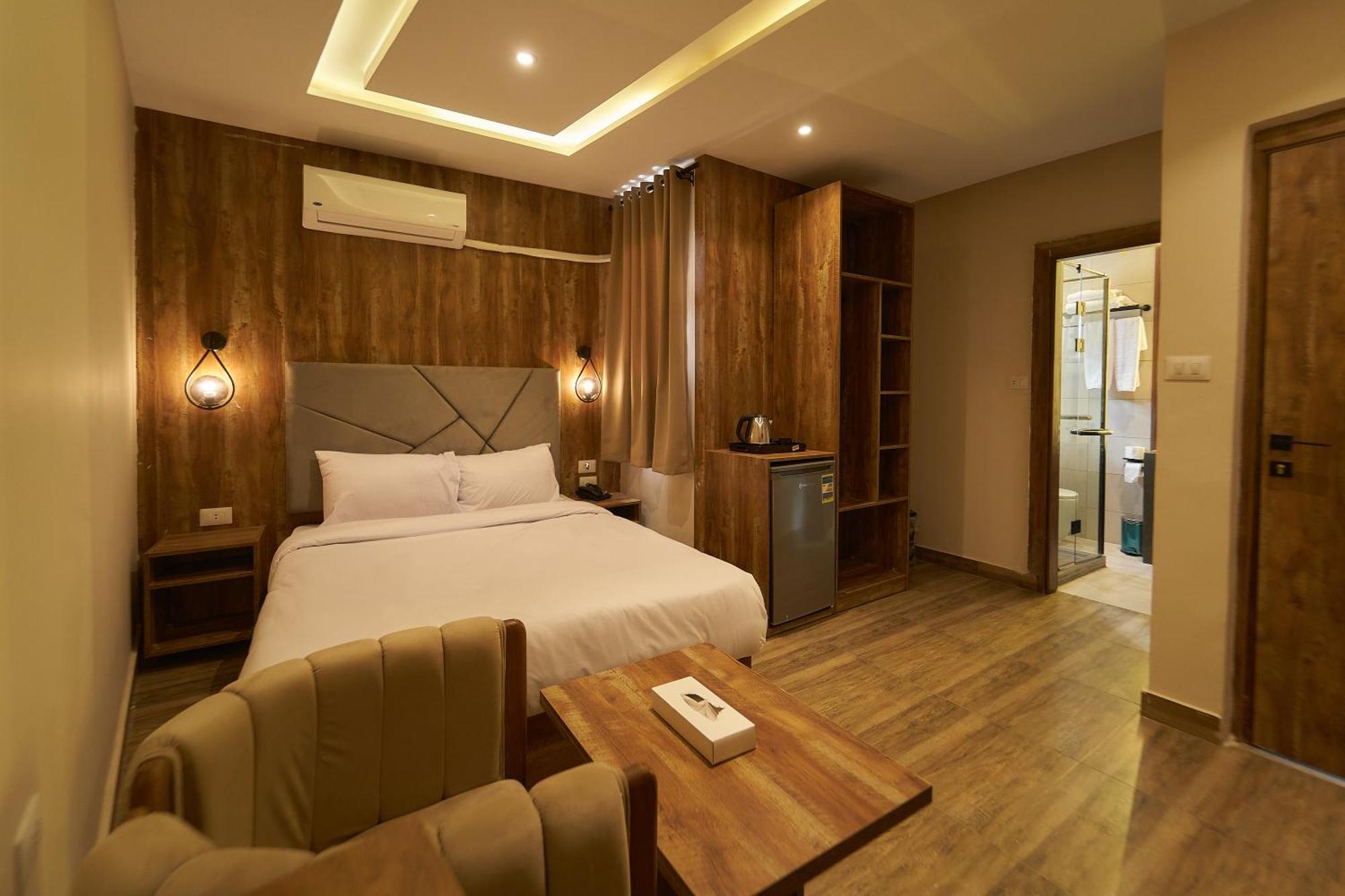 Crown Pyramids View Hotel 3*