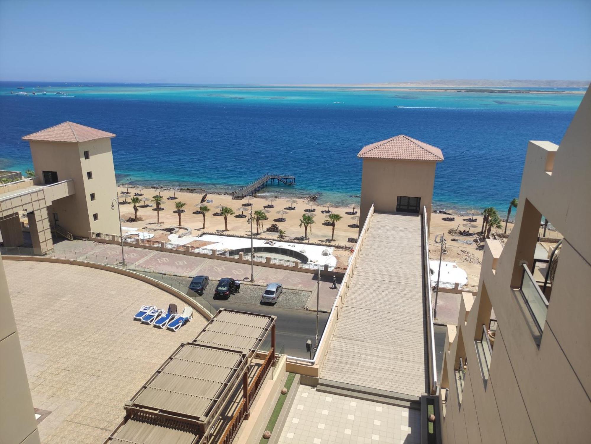 Apartment Full With Panoramic View Of *