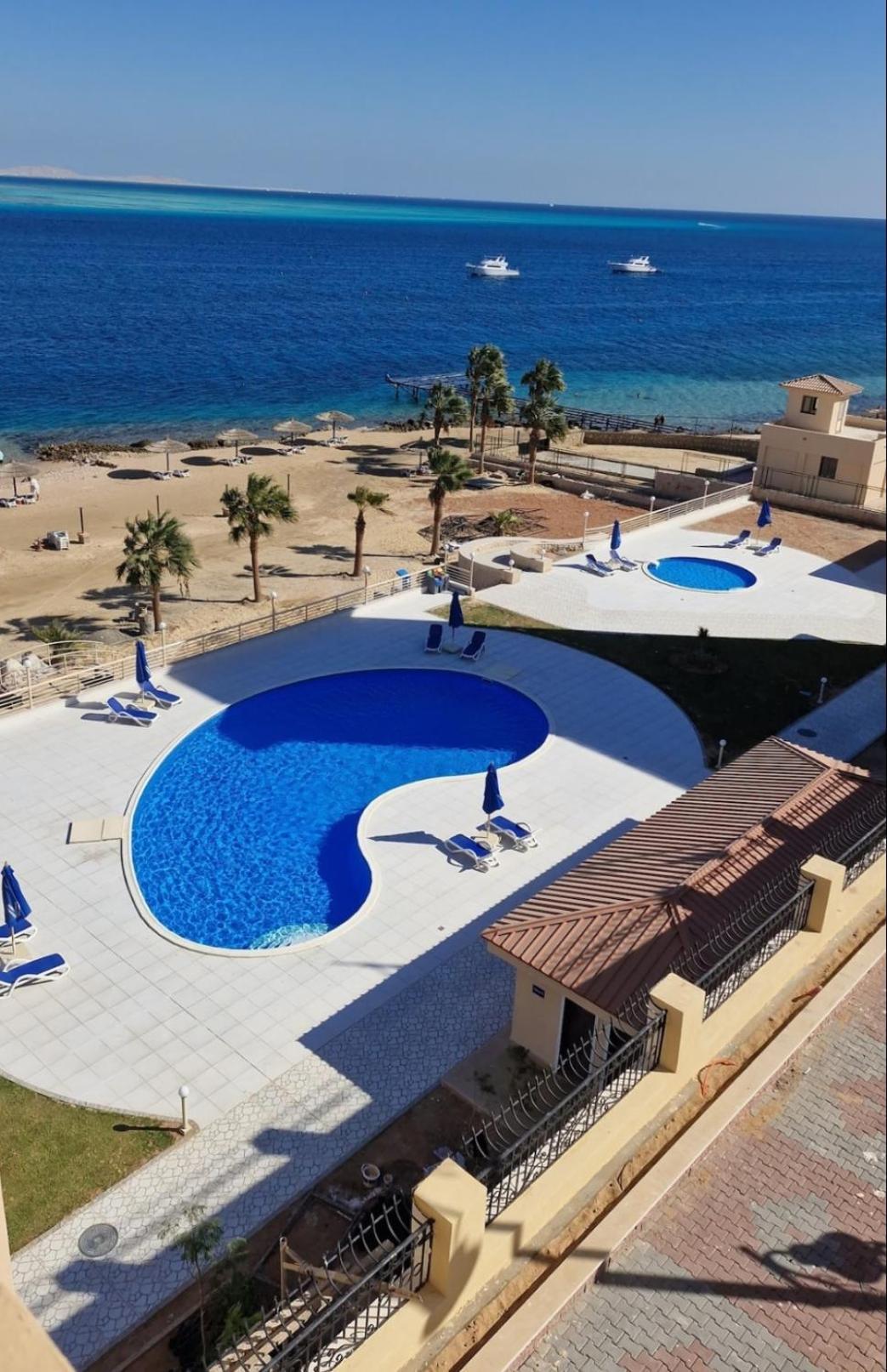 Full With Panoramic View Of Apartment *