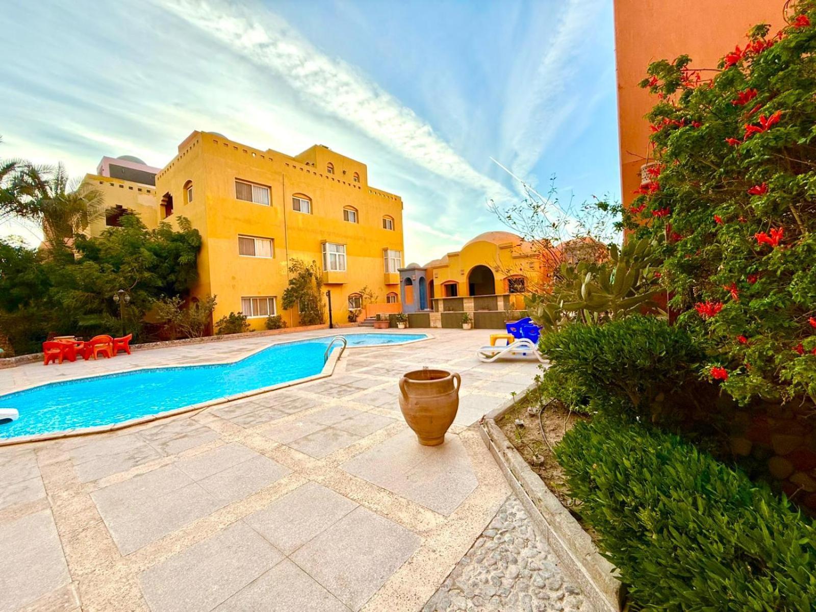 Modern 2br - Al Dora Resort, *