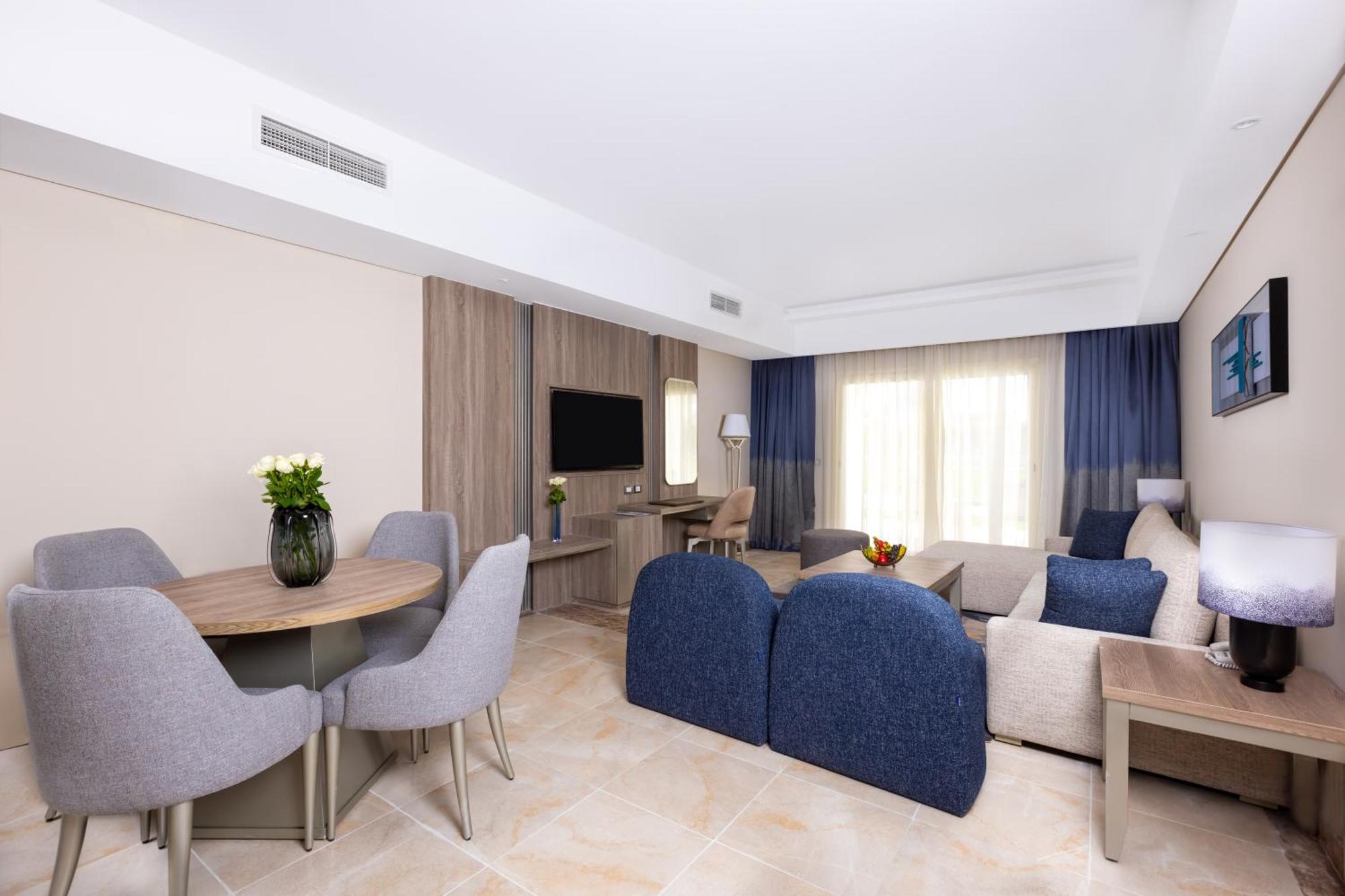 Rixos Radamis Sheikh - Free Jennifer Lopez Concert Access July 4 - 2 Kids Free 5*