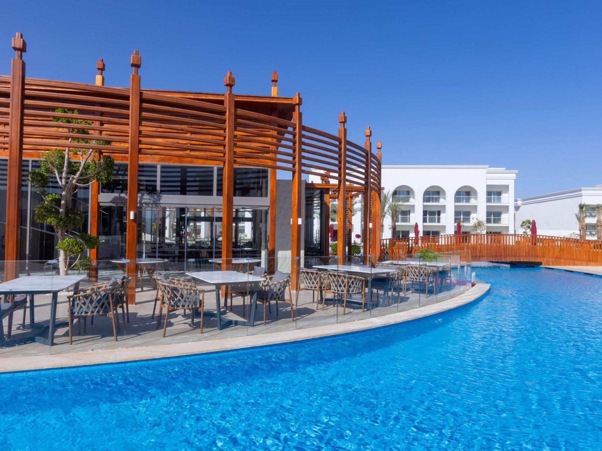 Rixos Radamis Sheikh - Free Jennifer Lopez Concert Access July 4 - 2 Kids Free 5*