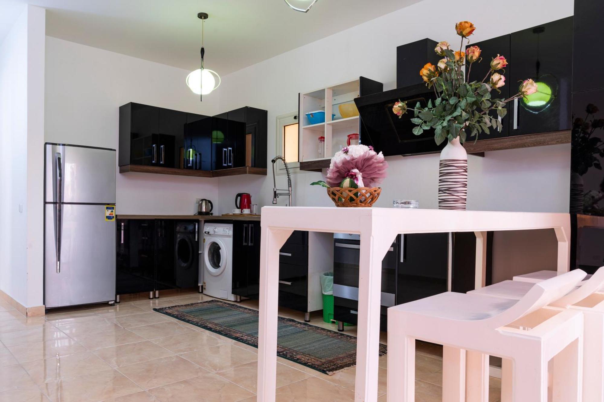 Modern 2br - Al Dora Resort, Apartment *