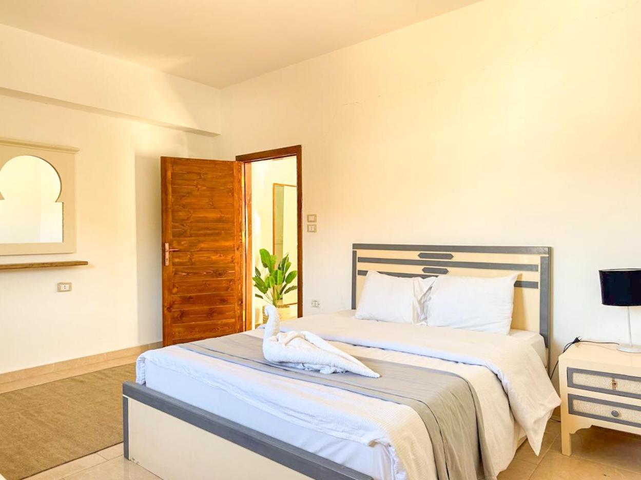 Sea Breeze Aparthotel *