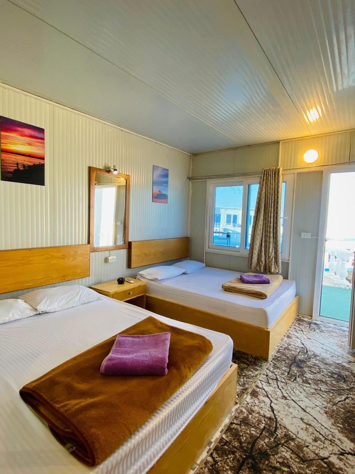 Seaview 3*