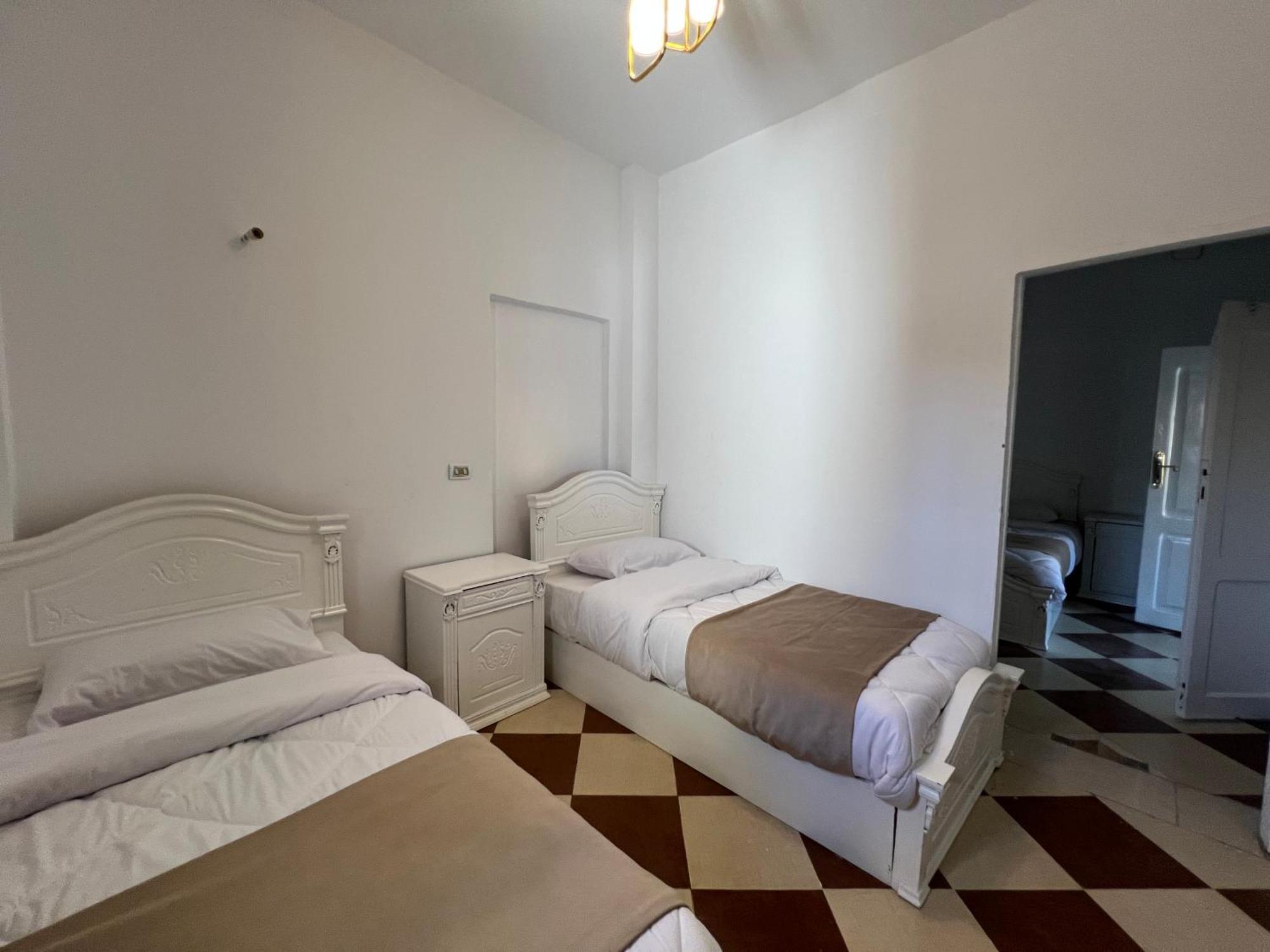 Hostel Manzzel *
