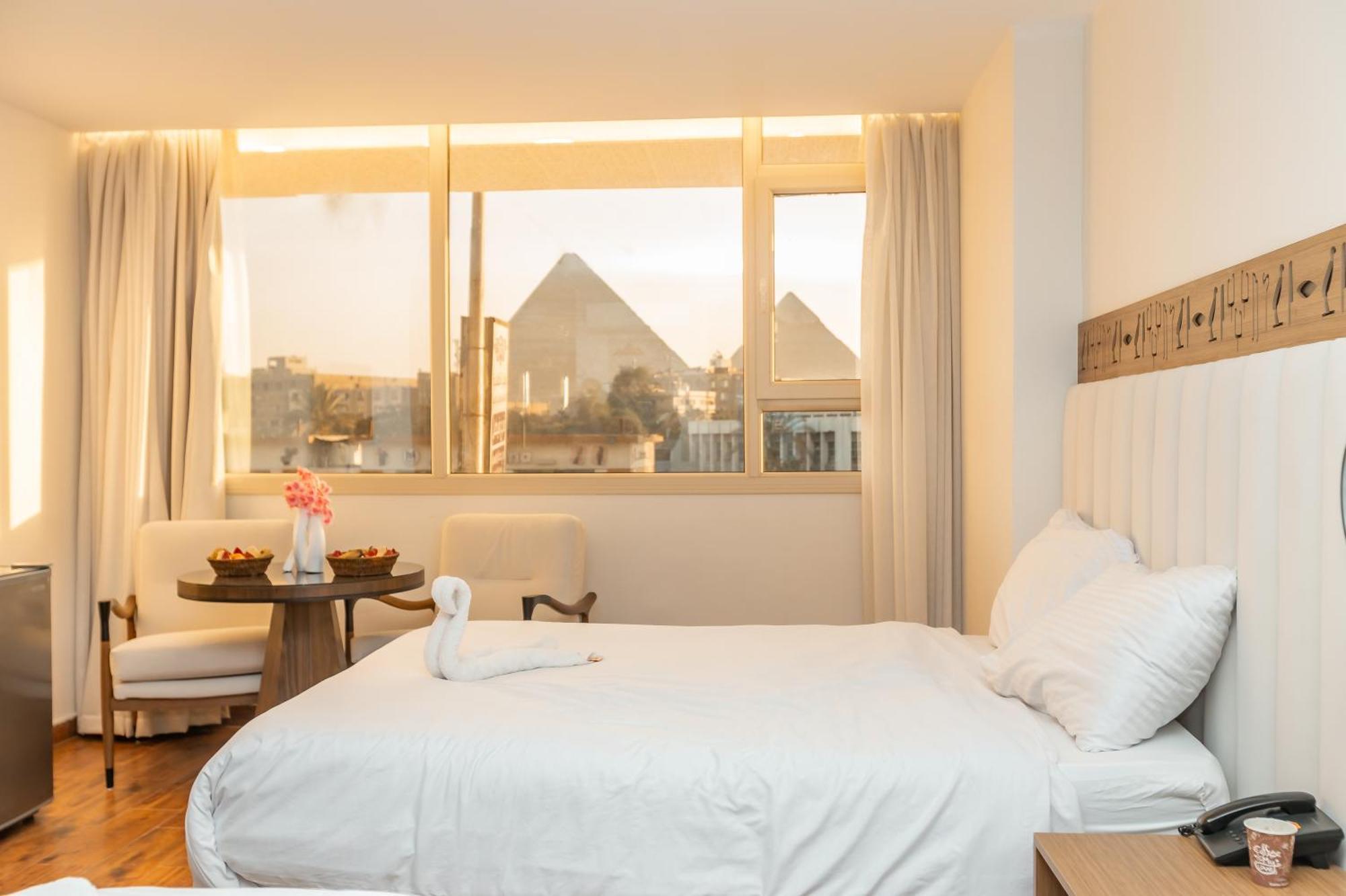 Albergue Superior Pyramids Al Kawm al Akhdar