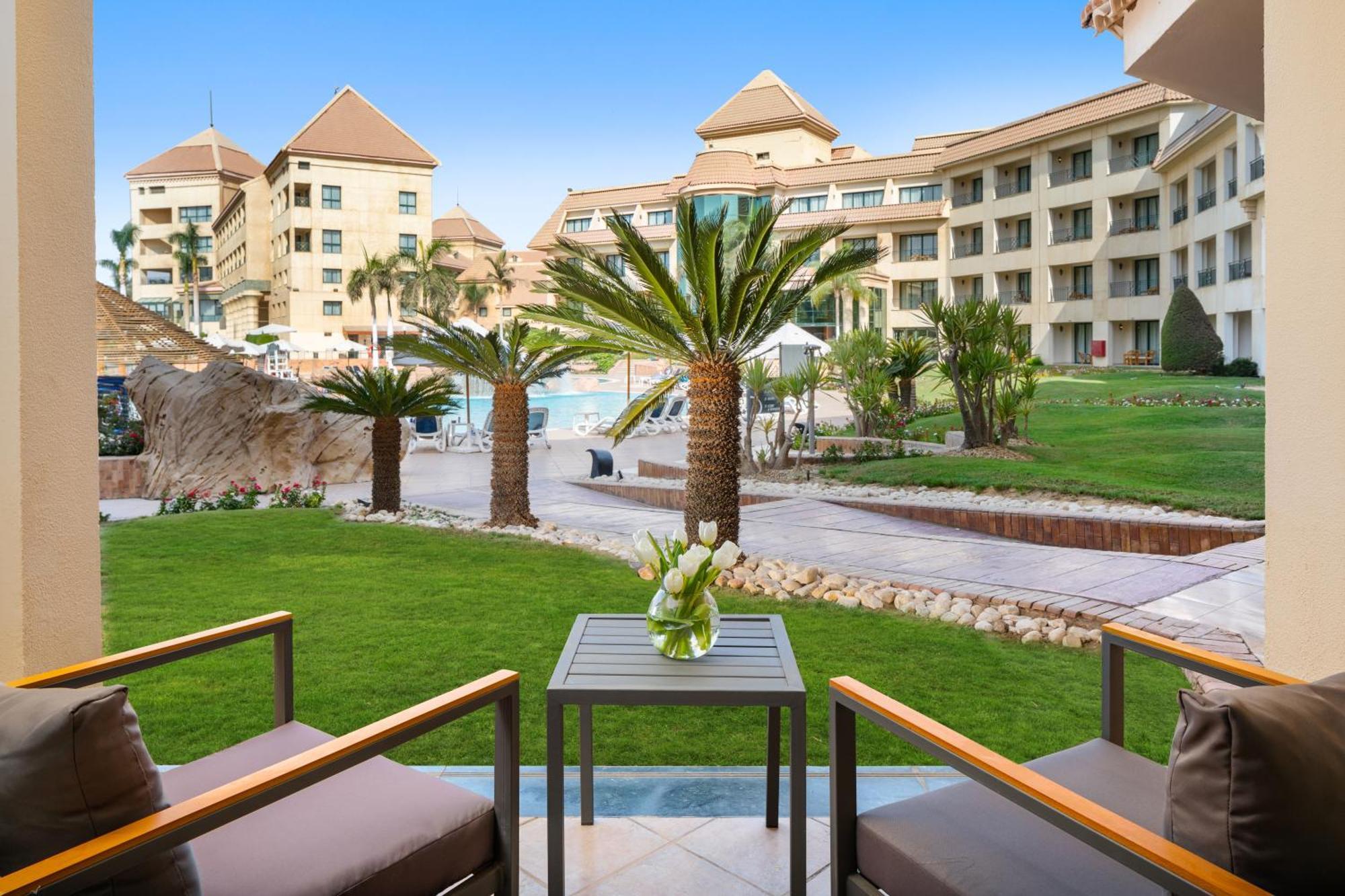 Hilton Pyramids Golf