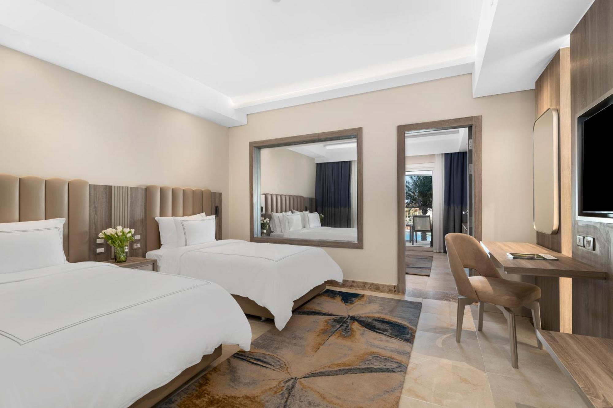 Rixos Radamis Sheikh - Free Jennifer Lopez Concert Access July 4 - 2 Kids Free