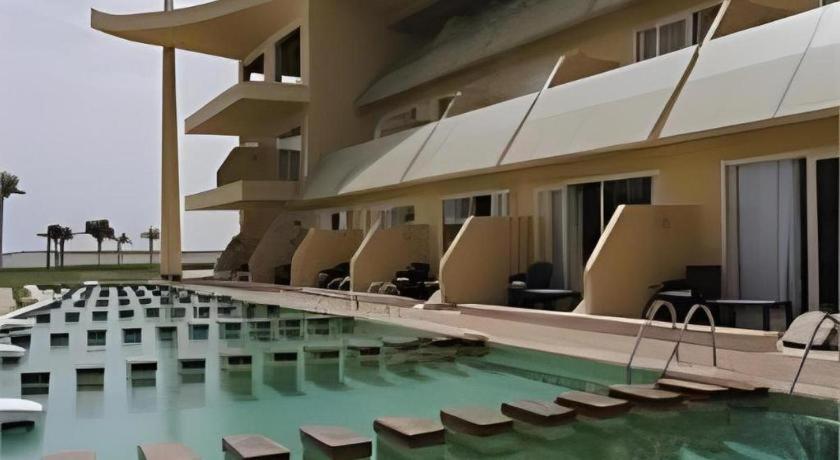 Hotel Tiran