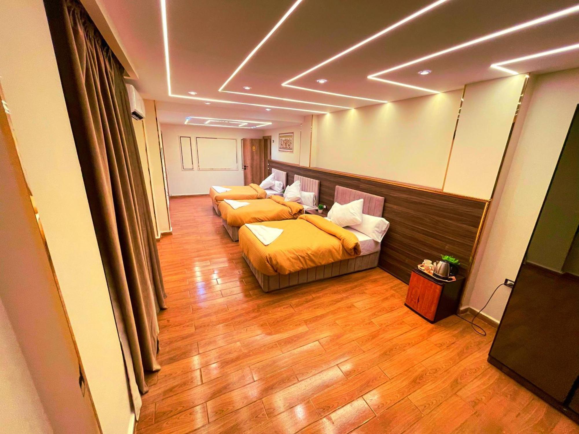 Hotel Pyramids Golden Temple *