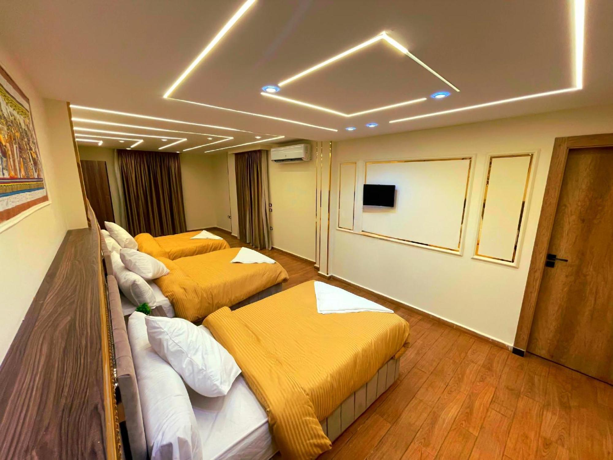 Hotel Pyramids Golden Temple *